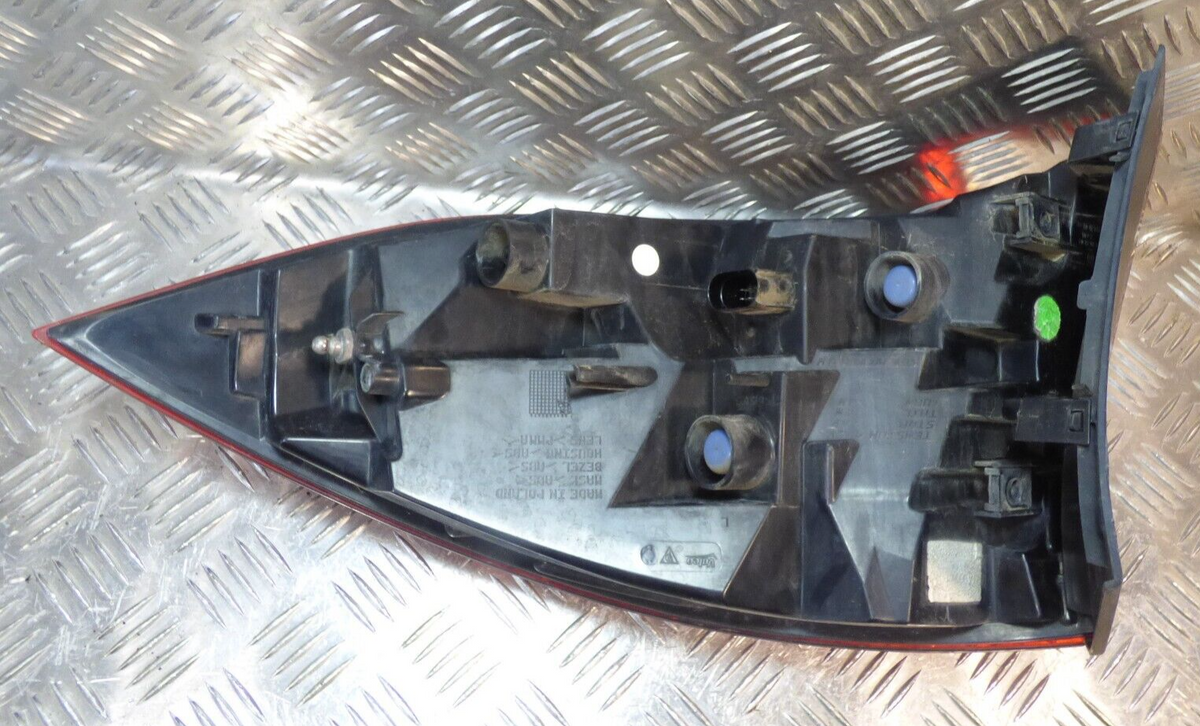Porsche Cayenne 92A Orig. LED Rückleuchte aussen links 7P5945095F ORIGINAL gebraucht - Heckleuchte – Produktansicht 4