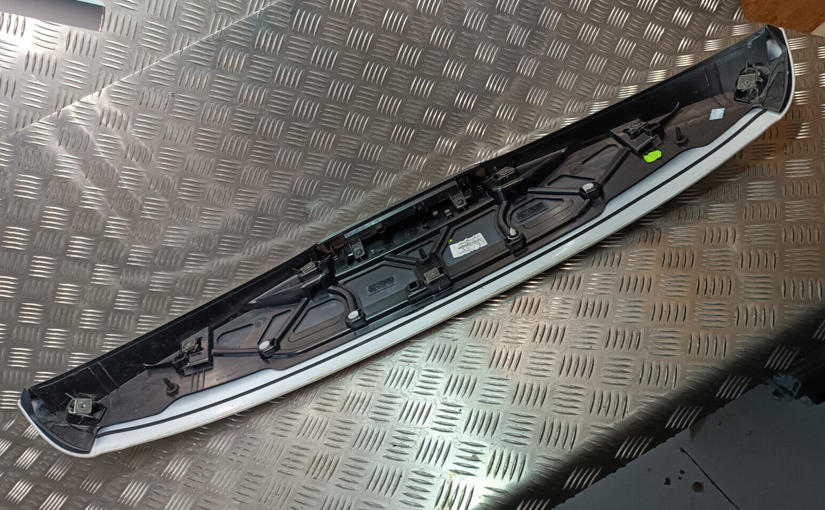Renault Zoe 2022 Original Heckklappe Spoiler Weiß 96 03 061 20R gebraucht - 960306120R – Produktansicht 3
