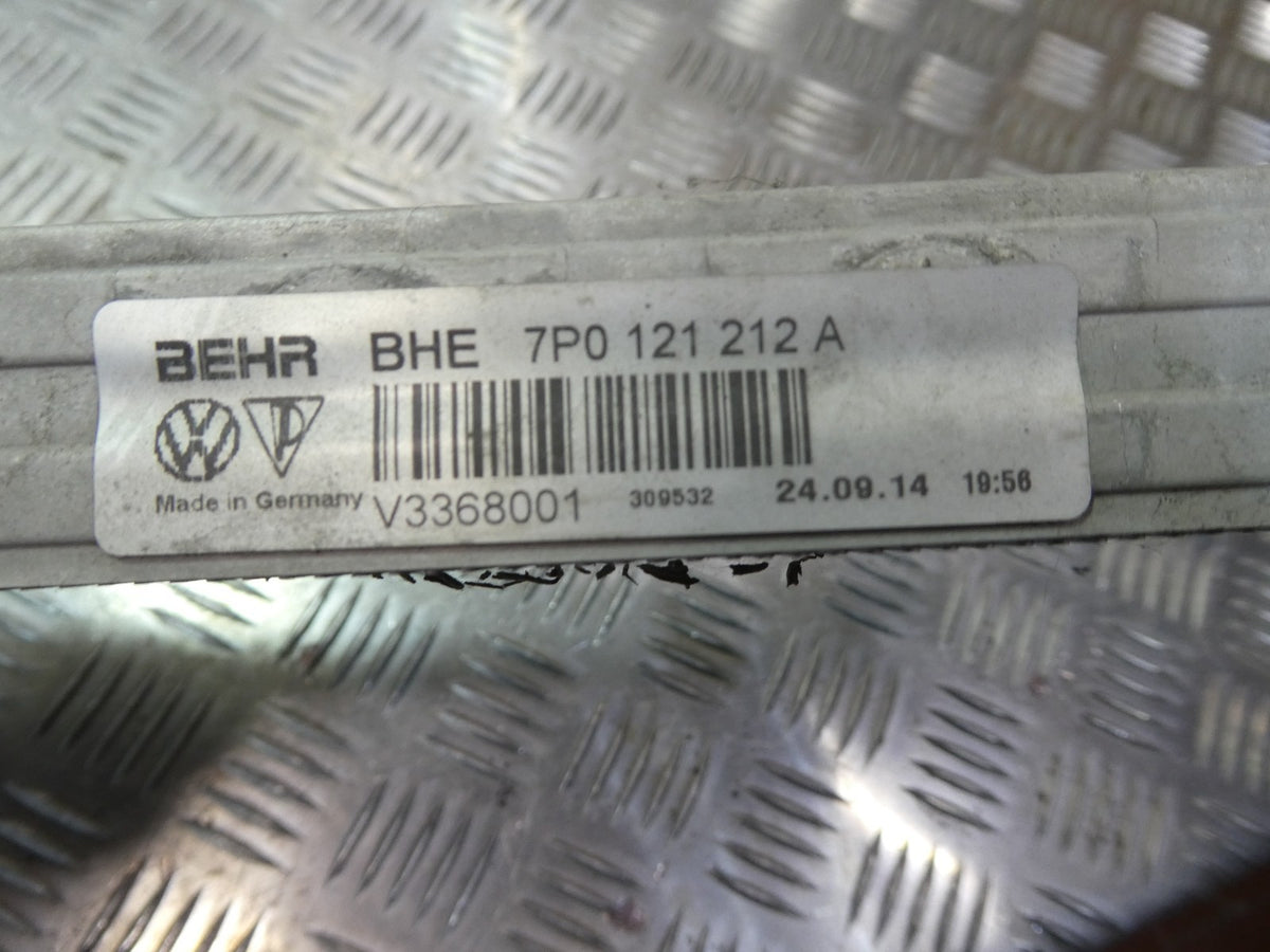 Porsche 3.0 S E-Hybrid Wasserkühler Kühler Radiator 7P0121212A ORIGINAL gebraucht - Panamera – Produktansicht 4