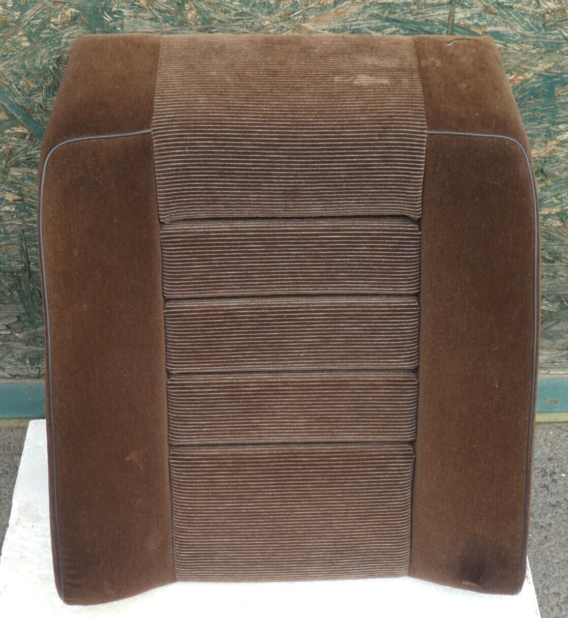 Mercedes-Benz C126 SEC Coupe 126 Sitzlehne Sitz hinten links _ Velour braun – Produktansicht 1