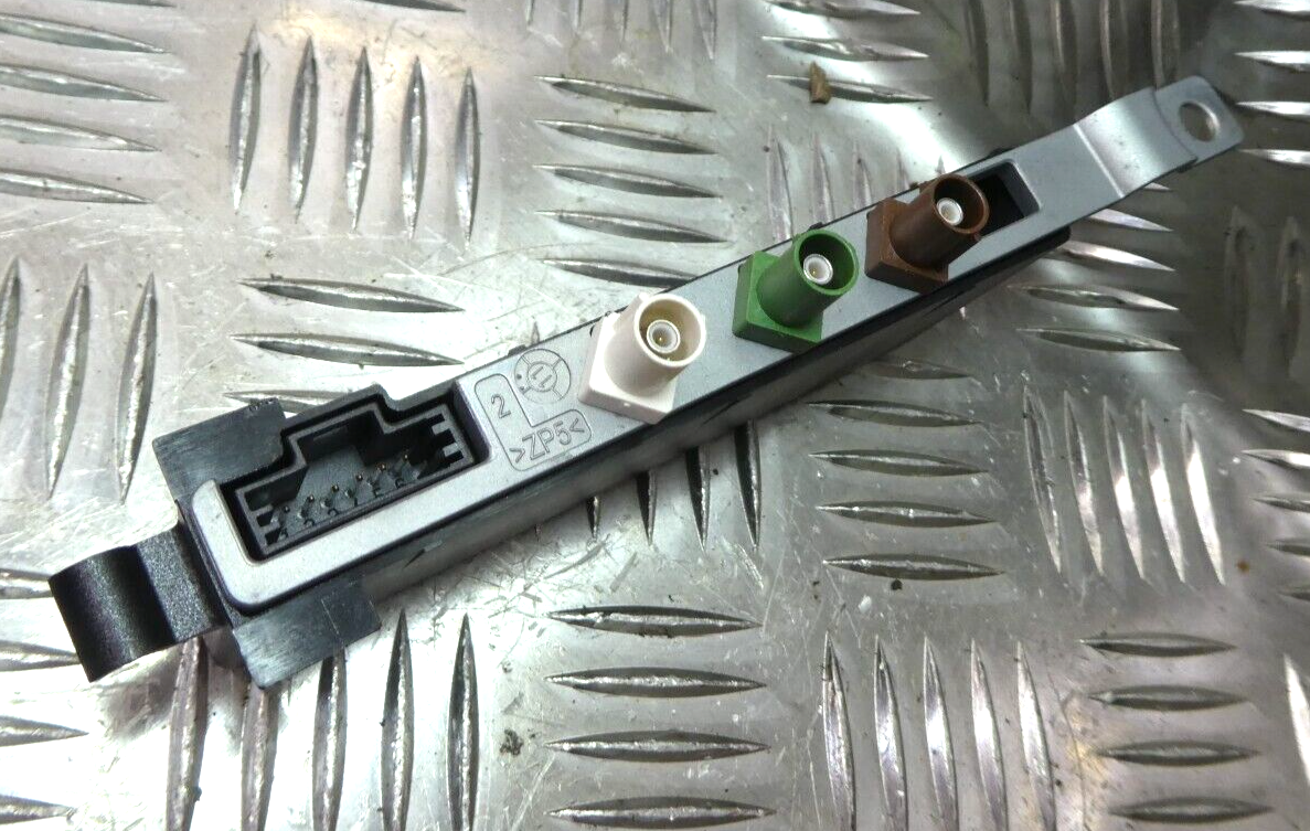 Porsche Panamera 970 Antennenverstärker Fahrzeug Antenne ORIGINAL gebraucht - 97064710702 – Produktansicht 2