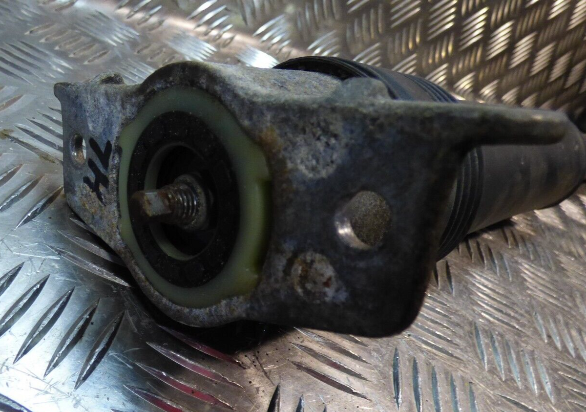 OPEL ASTRA K 1.4 ORIGINAL Stoßdampfer hinten rechts = links gebraucht - GM39056534 – Produktansicht 2