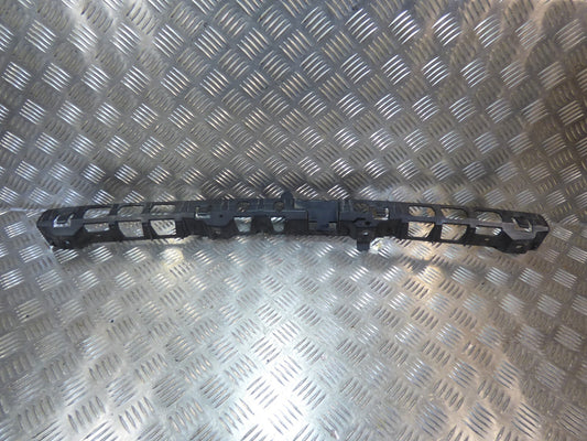 Porsche Cayenne 92A Heckstoßstange 7P5807863 ORIGINAL gebraucht - Mittelhalterung – Produktansicht 1