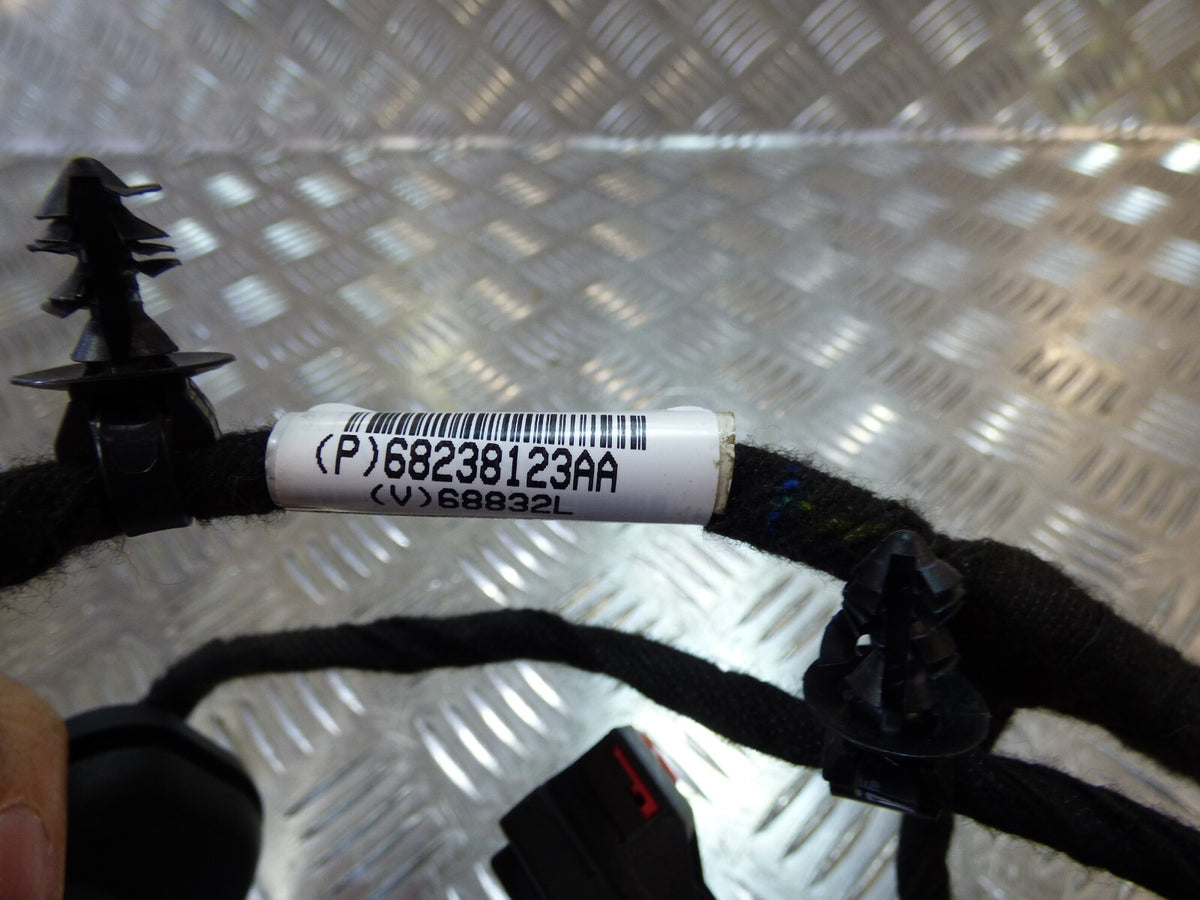 Jeep Cherokee KL 2015 Tür Kabelbaum Hinten Links ORIGINAL gebraucht - 68238123AA – Produktansicht 3