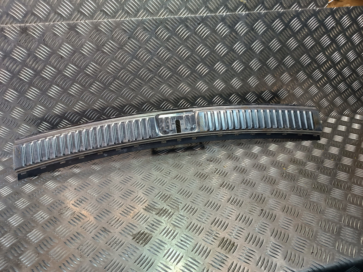 Porsche Cayenne S 92A Verkleidung Kofferraum Abdeckung 7P0863459E ORIGINAL gebraucht - Ladekante – Produktansicht 1