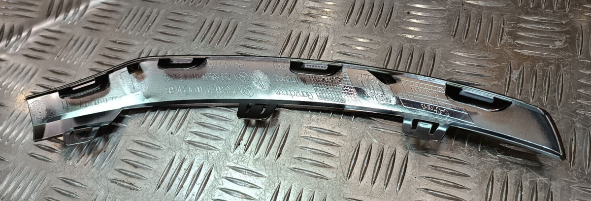 Mercedes GLC Frontstoßstange Stossleiste links Blende A2538855500 ORIGINAL gebraucht - A2538852700 – Produktansicht 2