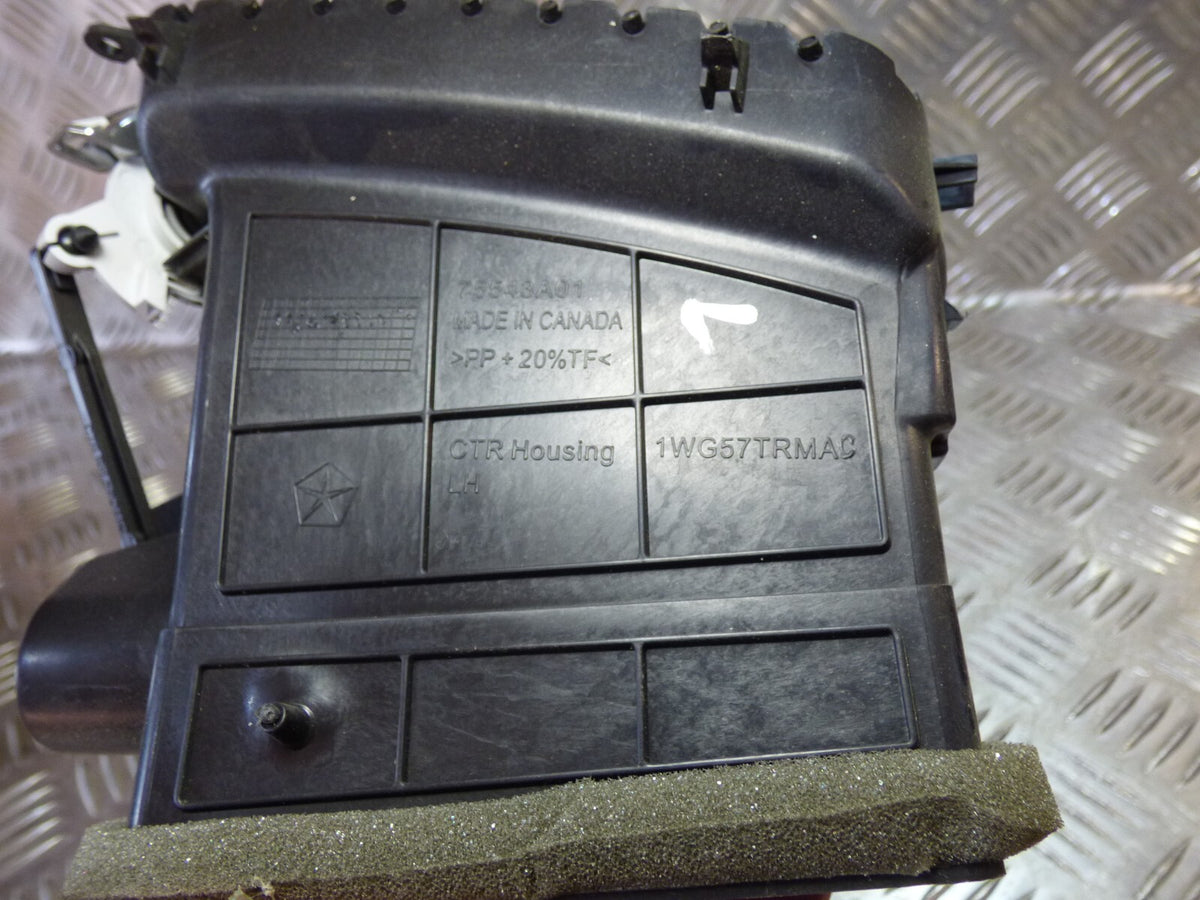 Jeep KL 2015 Lüftungsgitter Armaturenbrett links 1WG57TRMAC _ 75543A0 ORIGINAL gebraucht - Cherokee – Produktansicht 3