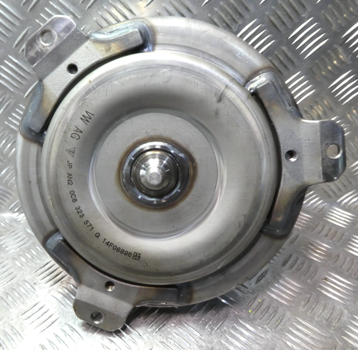 Porsche 3.0 E-Hybrid PDK Drehmomentwandler Wandler 0C8323571G ORIGINAL gebraucht - Panamera – Produktansicht 3
