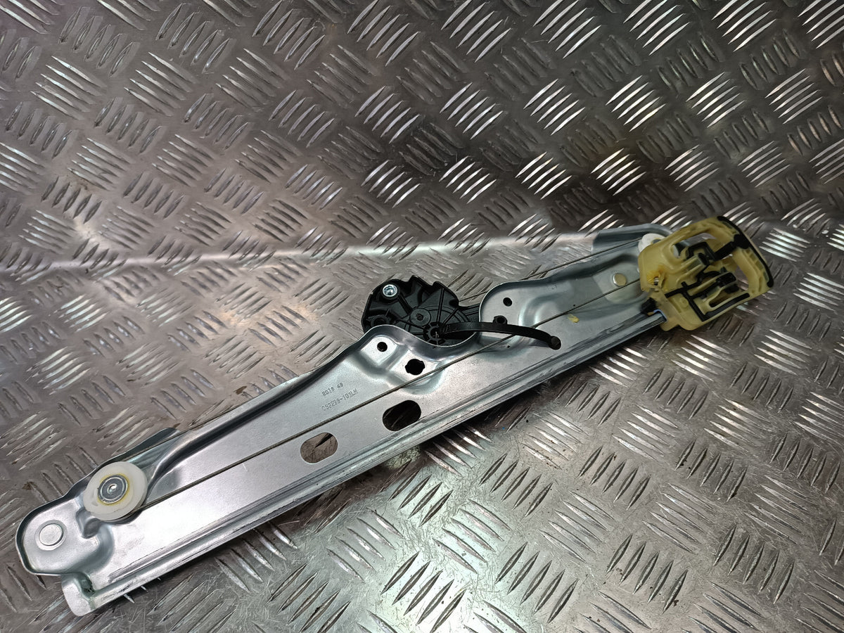 OPEL ASTRA K 1.4 2019 Schrägheck Fensterheber Hinten Links ORIGINAL gebraucht - 39142319 – Produktansicht 2