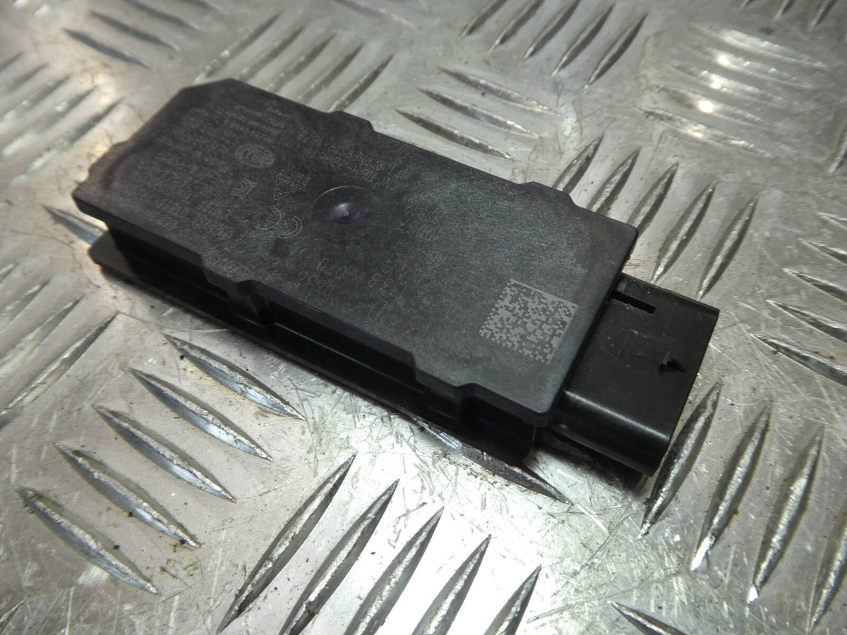 VW ID3 Steuergerät Antenne Keyless Startberechtigung hinteb links ORIGINAL gebraucht - Volkswagen – Produktansicht 1