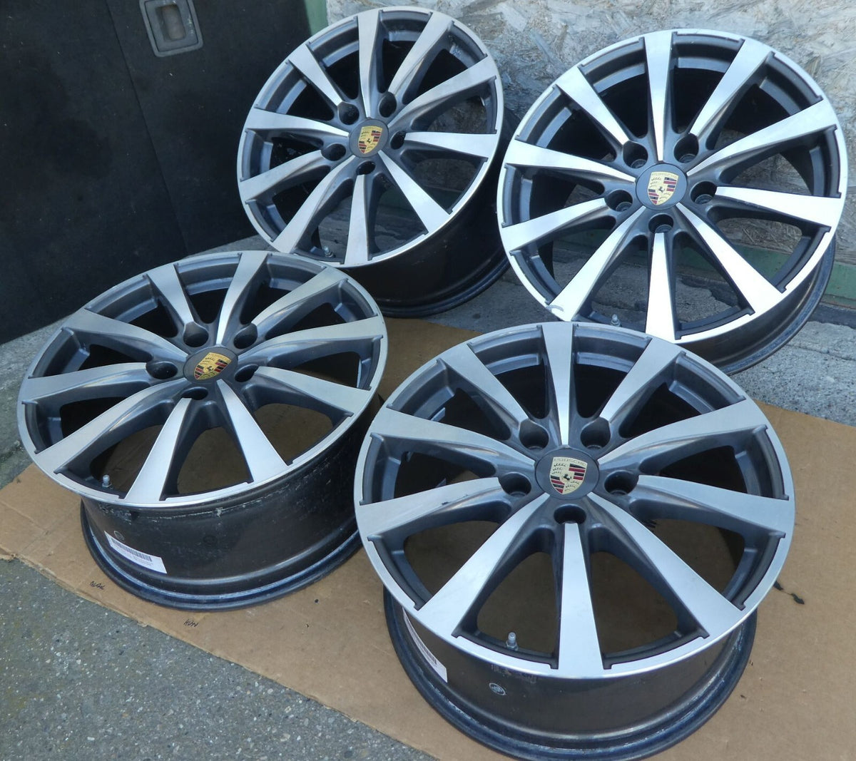 Orig Porsche 970 19 zoll Alufelgen satz SPEEDLINE mit RDK & Nabendeckel ORIGINAL gebraucht - Panamera – Produktansicht 3