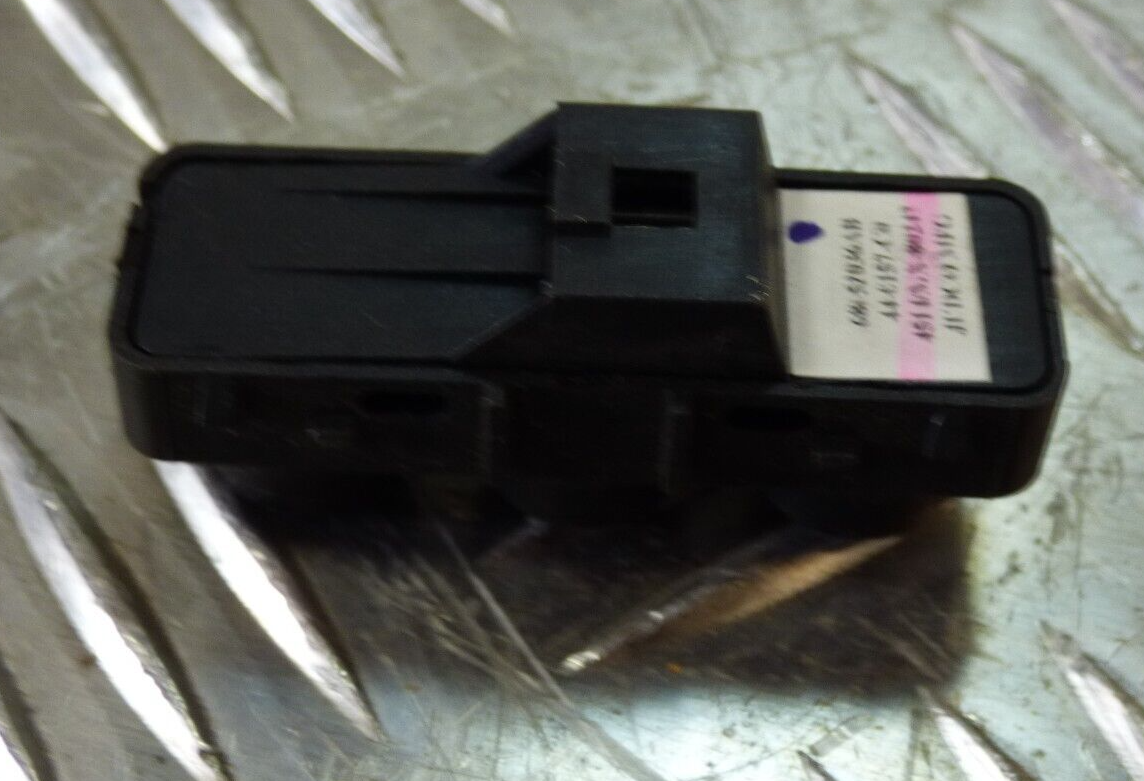 Jeep Cherokee KL 2015 Schalter Sitz Memory ORIGINAL gebraucht - 68052036AB – Produktansicht 2