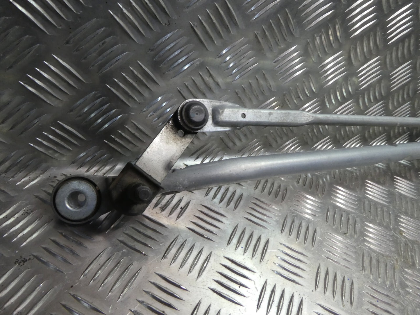 Porsche Cayenne S 92A Gestänge Scheibenwischer Vorne 7P0955023 ORIGINAL gebraucht - 3397021158 – Produktansicht 2