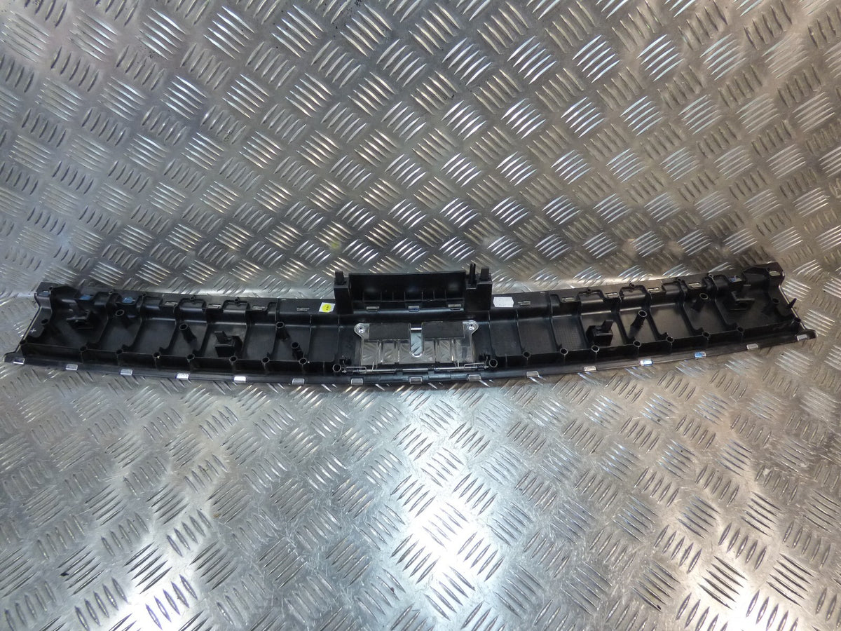 Porsche Cayenne 92A 2012 Ladekante Verkleidung Kofferraum 7P0863459E gebraucht - Original – Produktansicht 4
