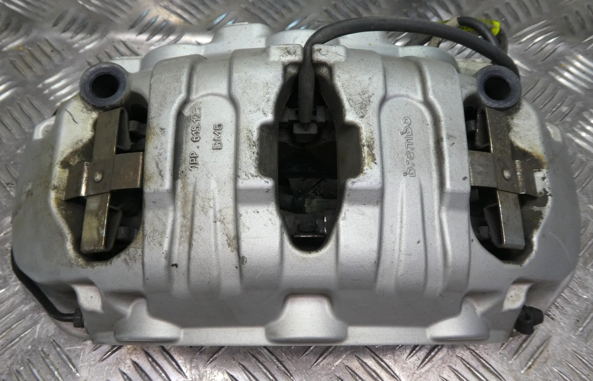Orig. PORSCHE MACAN 3.0 TDI Bremssättel Vorne Rechts 7PP615123 ORIGINAL gebraucht - 95B615106J – Produktansicht 2