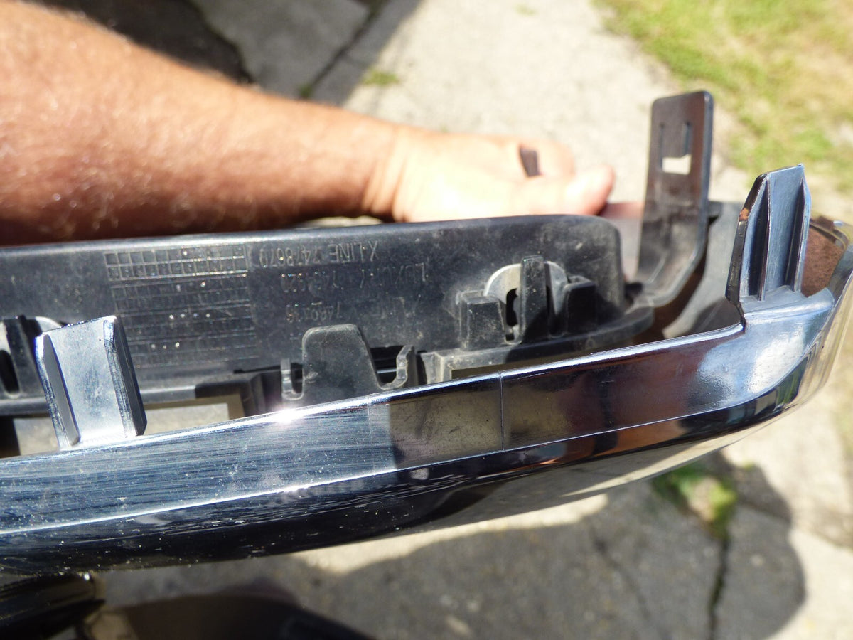 Original BMW X3 +X4 G01 + G02 F98 Grill vorne rechts gebraucht - 7464922 – Produktansicht 7