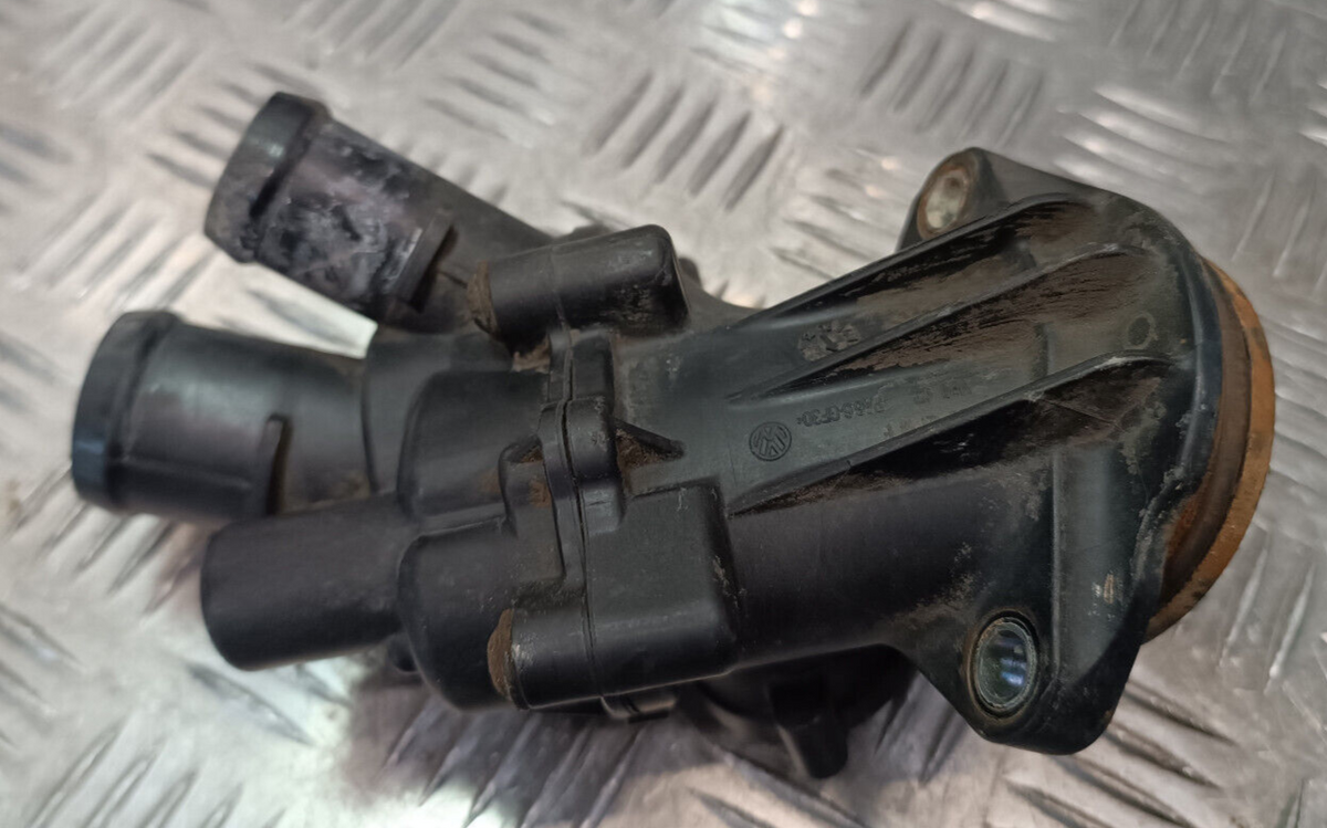 VW T5 2.0 TDI CAA Original Thermostat Kühlmittel 03L121111F gebraucht - Transporter – Produktansicht 2