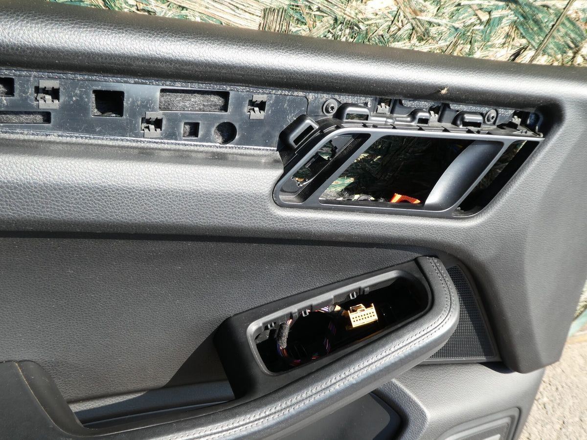 Porsche Macan 95B Türverkleidung vorne links Türpappe Tür 95B867011 ORIGINAL gebraucht - verkleidung – Produktansicht 3