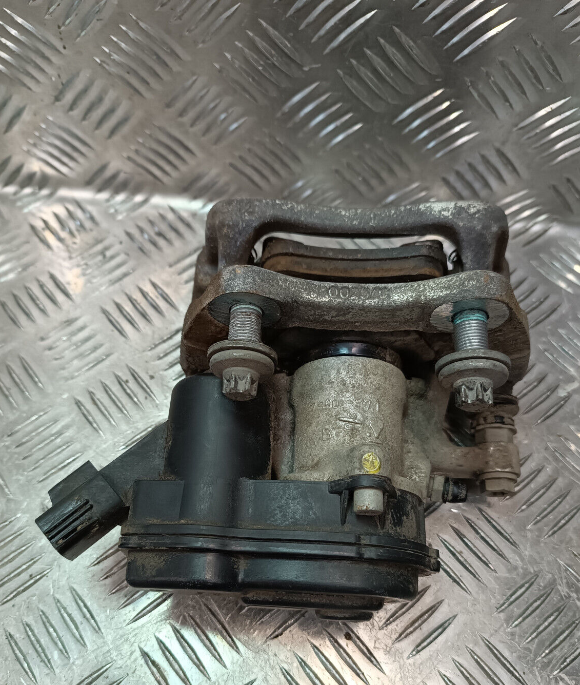 Renault Zoe 2022 Original Rechts Hinten Bremssattel TRW + Stellmotor gebraucht - 440005362R – Produktansicht 2