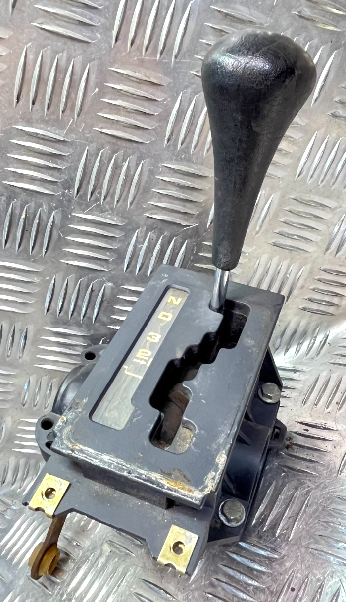 Mercedes-Benz C126 W126 _ Schaltkulisse Wählhebel Automatik ORIGINAL gebraucht - 1262670447 – Produktansicht 1