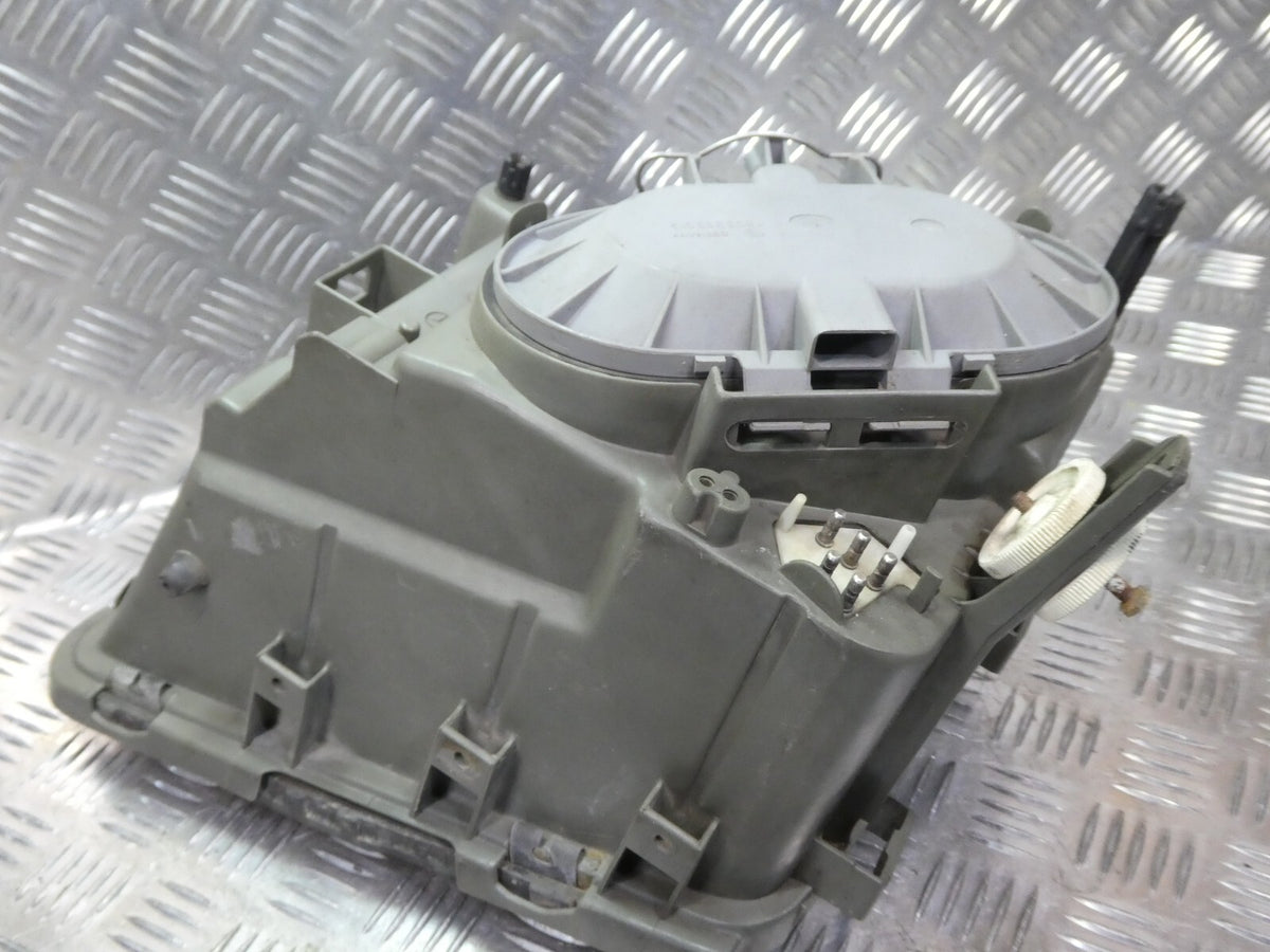 Mercedes-Benz C126 W126 SEC Coupe Scheinwerfer Rechts 1268203261 ORIGINAL gebraucht - 1305235062 – Produktansicht 9