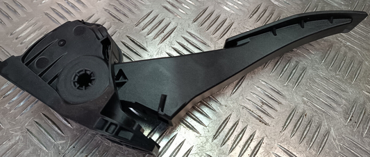 OPEL ASTRA K 1.4 Turbo Gaspedal Pedal Gaspotentiometer GM ORIGINAL gebraucht - 13373776 – Produktansicht 1