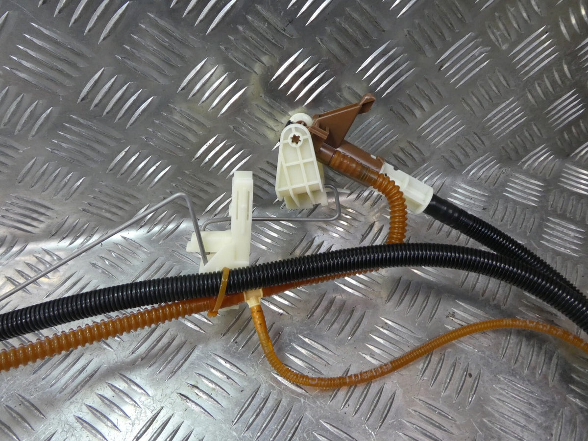 Porsche Cayenne 4.8 S 92A 7L6919715D ORIGINAL gebraucht - Kraftstoffrohr – Produktansicht 3