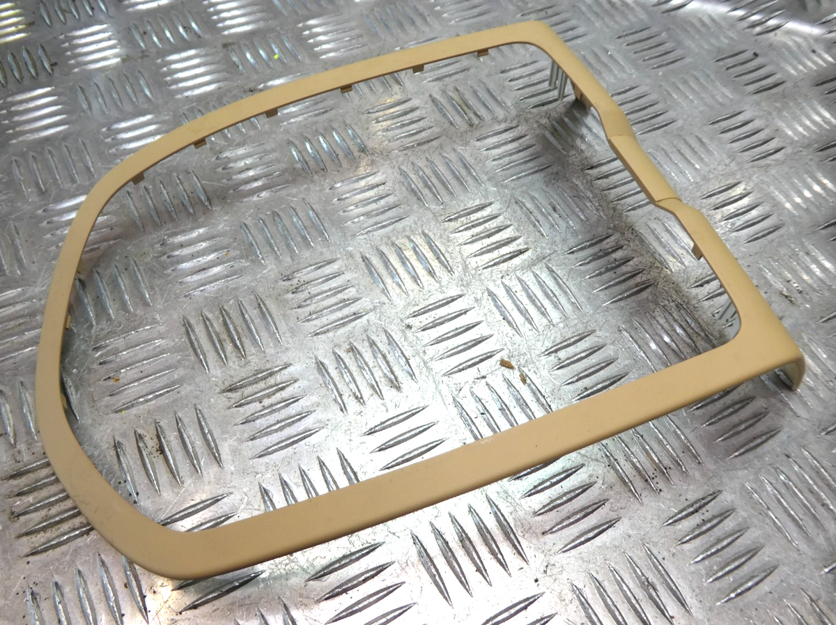 Porsche 970 Abdeckung für Innenleuchte Schalter Beige 7PP919317 6W0 ORIGINAL gebraucht - - Panamera – Produktansicht 2