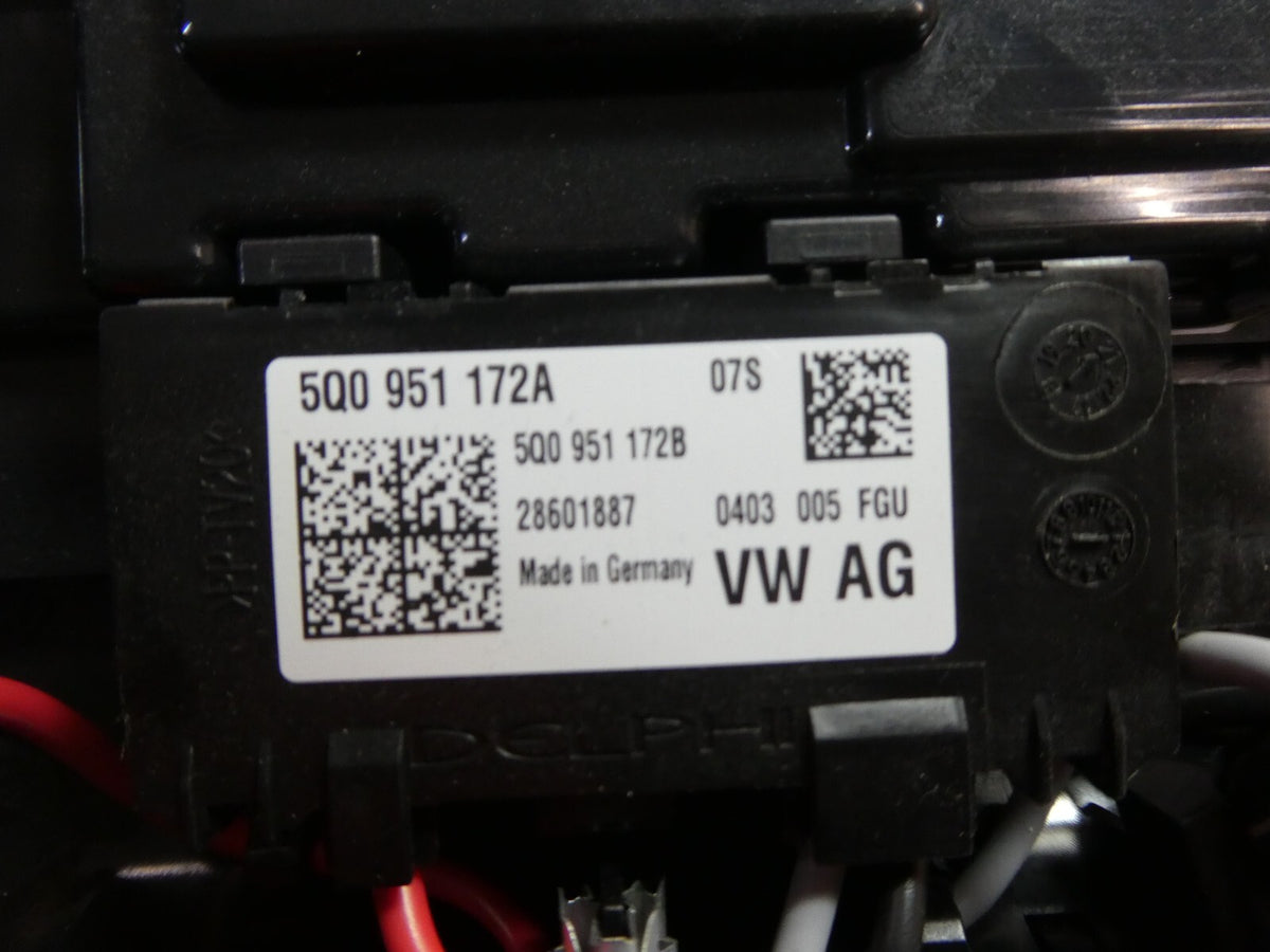 VW ID3 ID.3 Innendachbeleuchtung Leselicht vorne LED 5Q0951172A ORIGINAL gebraucht - Volkswagen – Produktansicht 6