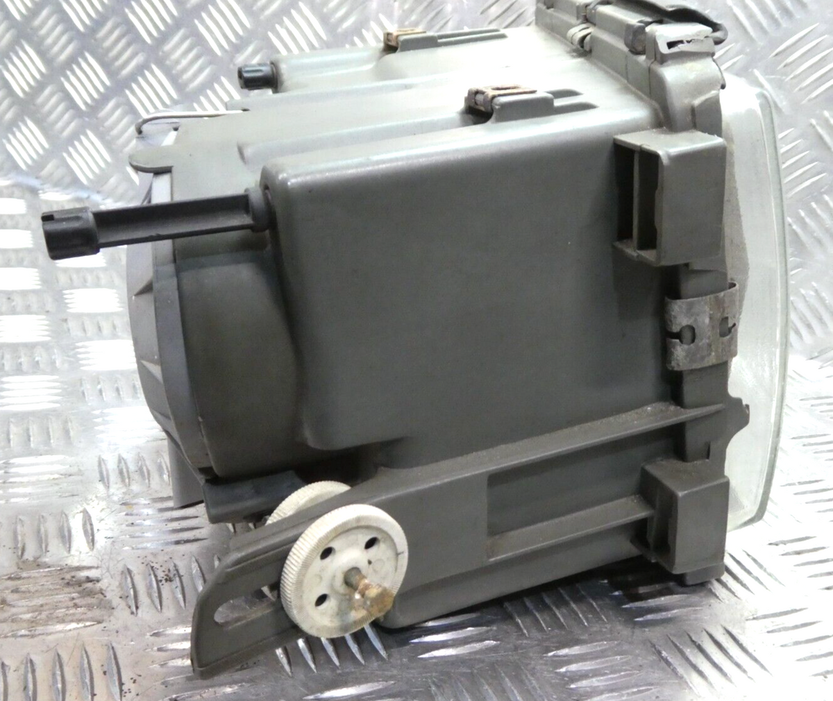 Mercedes-Benz C126 W126 SEC Coupe Scheinwerfer Rechts 1268203261 ORIGINAL gebraucht - 1305235062 – Produktansicht 8
