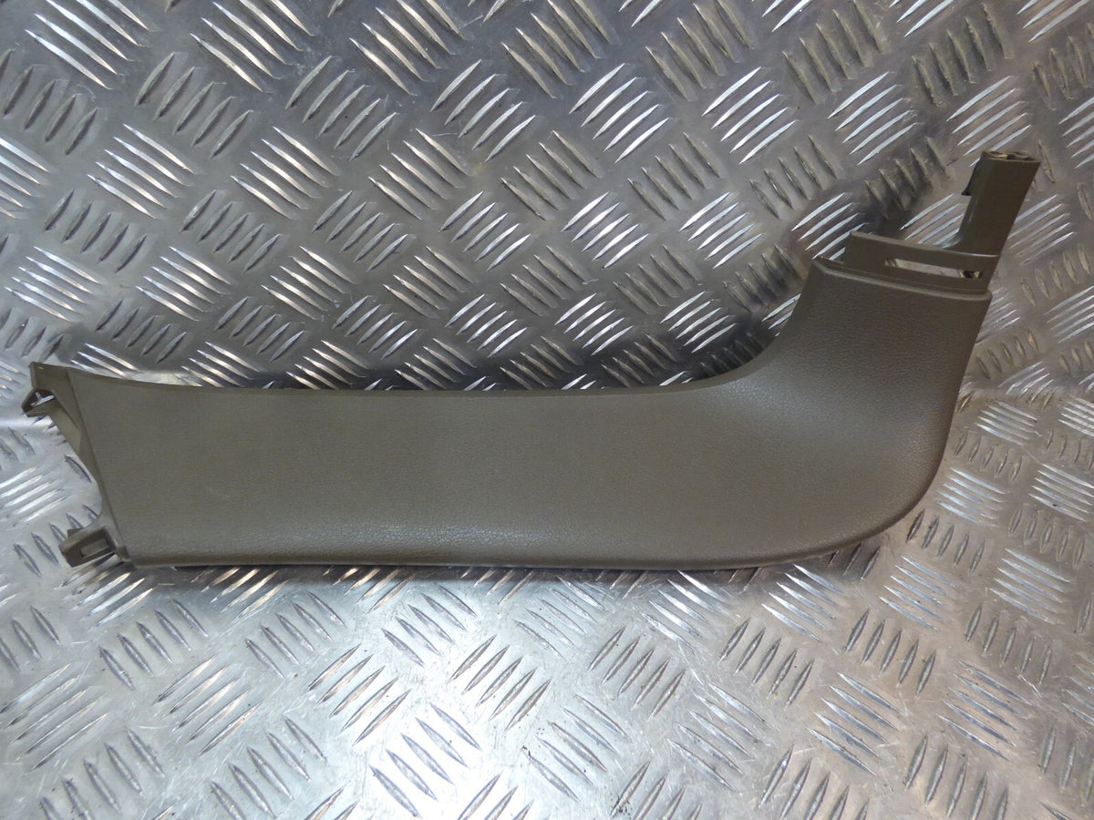 Porsche Cayenne S 92A Heckklappe Links Braun Umbra DE1 7P5867587 ORIGINAL gebraucht - Fensterrahmen – Produktansicht 1
