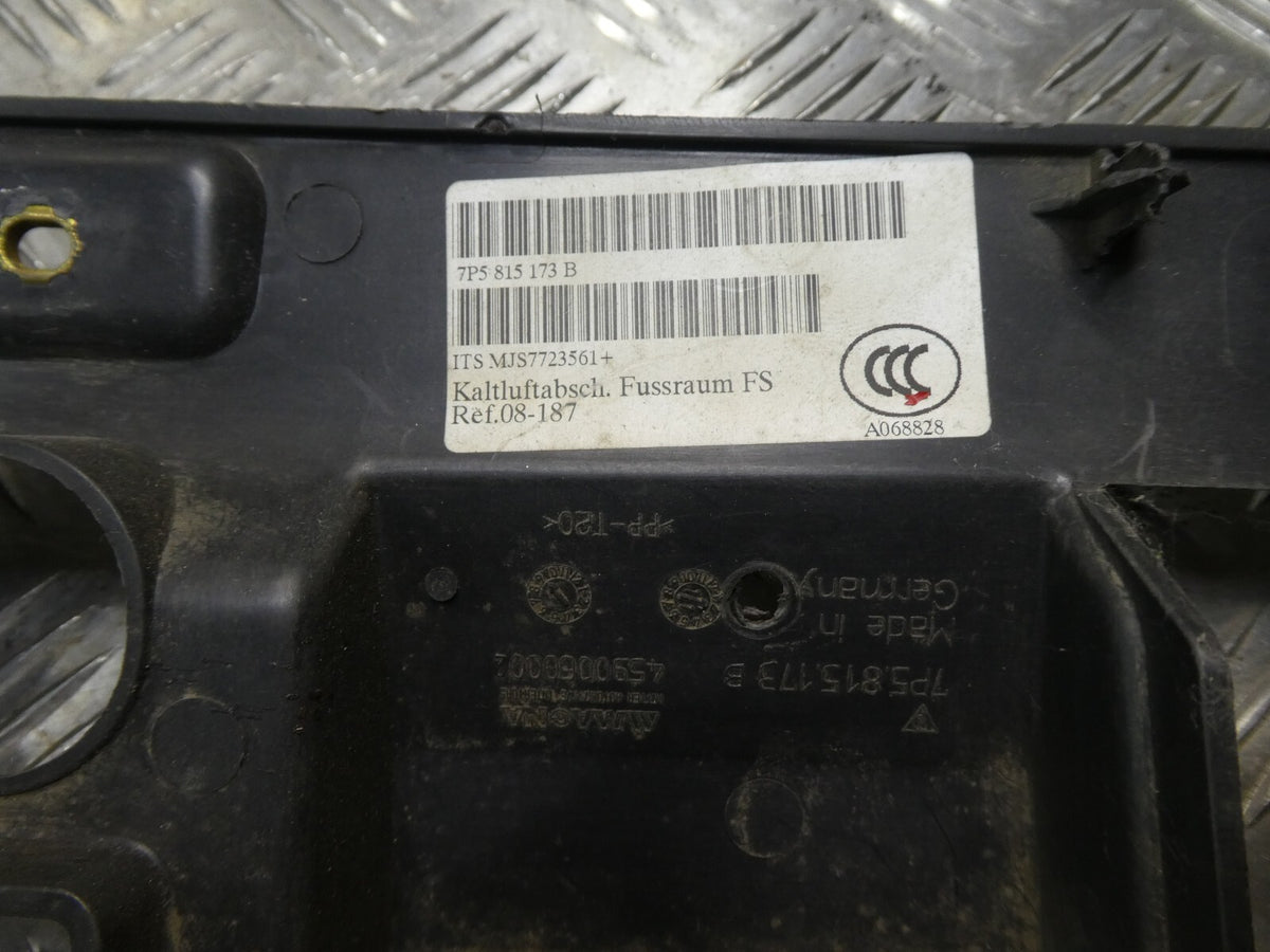 Porsche Cayenne 92A Armaturenbrett Fußraum Links 7P5815173B ORIGINAL gebraucht - - Verkleidung – Produktansicht 3