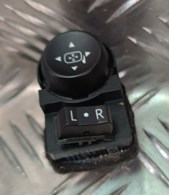 OPEL ASTRA K 1.4 Turbo Schalter Außenspiegelschalter GM 321943 5159 ORIGINAL gebraucht - 22934609 – Produktansicht 1