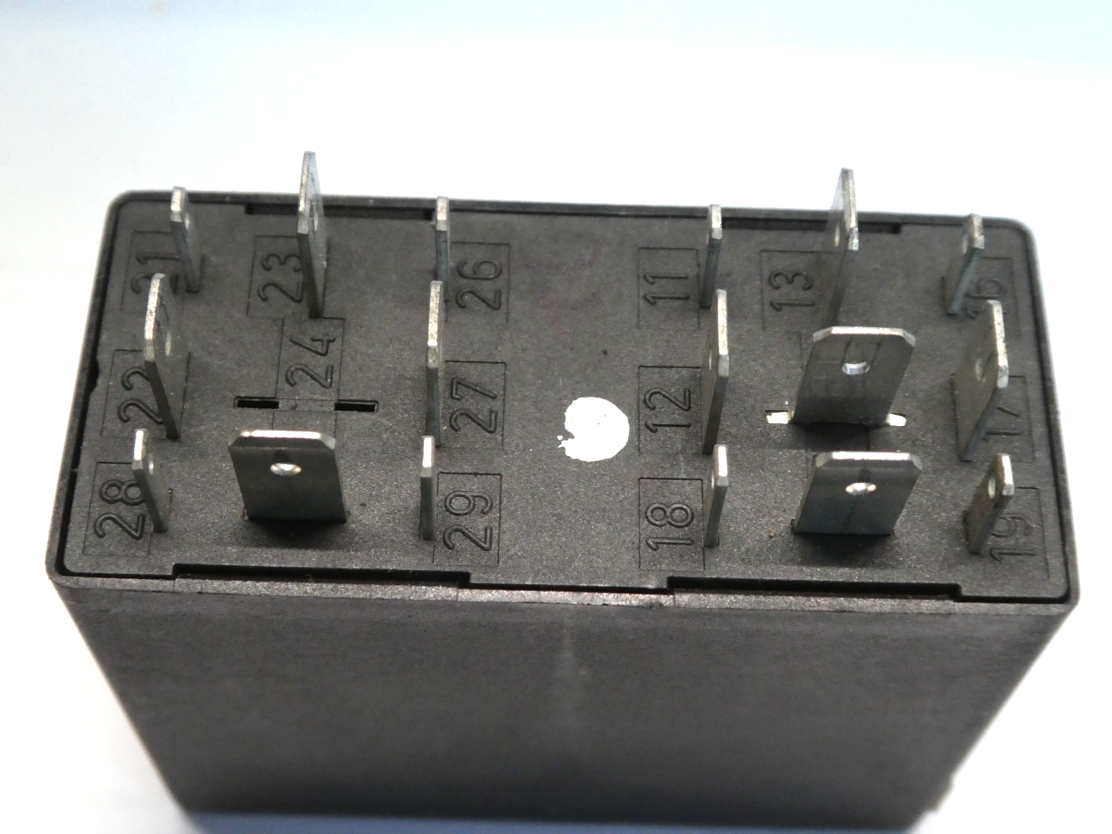 Original Porsche 986 Boxster Cabrio Verdeck Relais OEM gebraucht - 98661811102 – Produktansicht 2