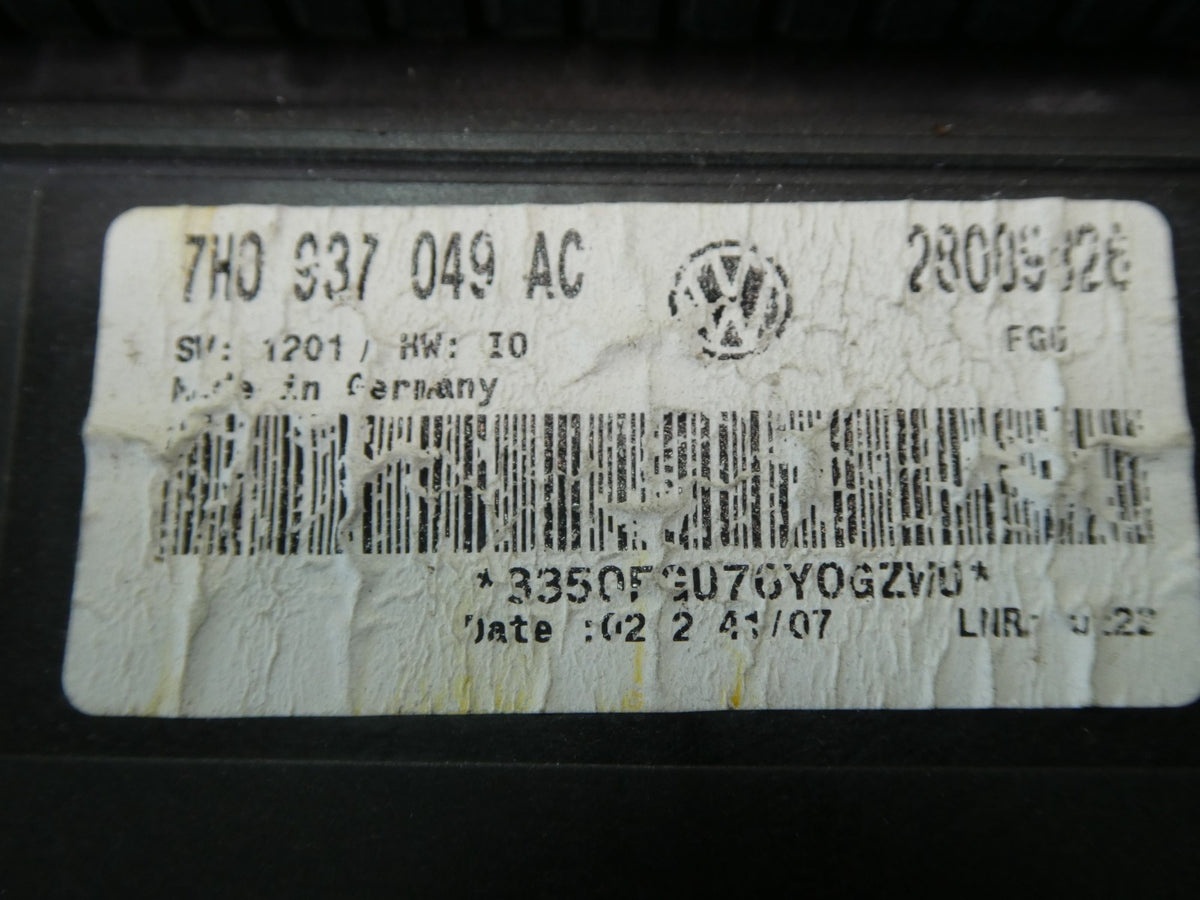 VW T5 2003-16 BCM Bordnetzsteuergerät Komfortsteuergerät 7H0937049AC ORIGINAL gebraucht - Transporter – Produktansicht 2