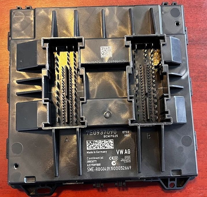 VW T6 BCM PQ25 Bordnetzsteuergerät Komfortsteuergerät 7E0937090 ORIGINAL gebraucht - Transporter – Produktansicht 1