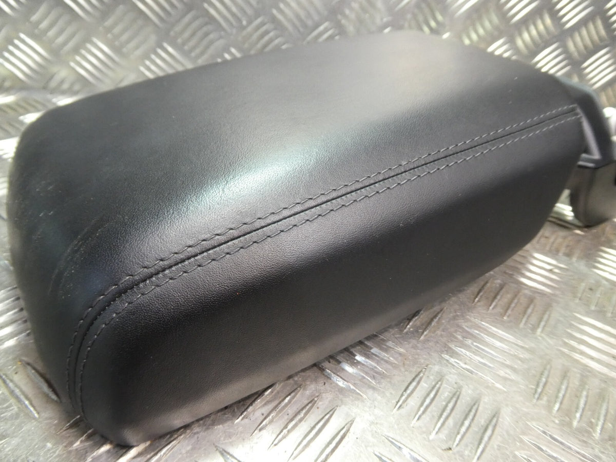 Porsche Macan 95B Leder schwarz ORIGINAL gebraucht - Armlehne – Produktansicht 2