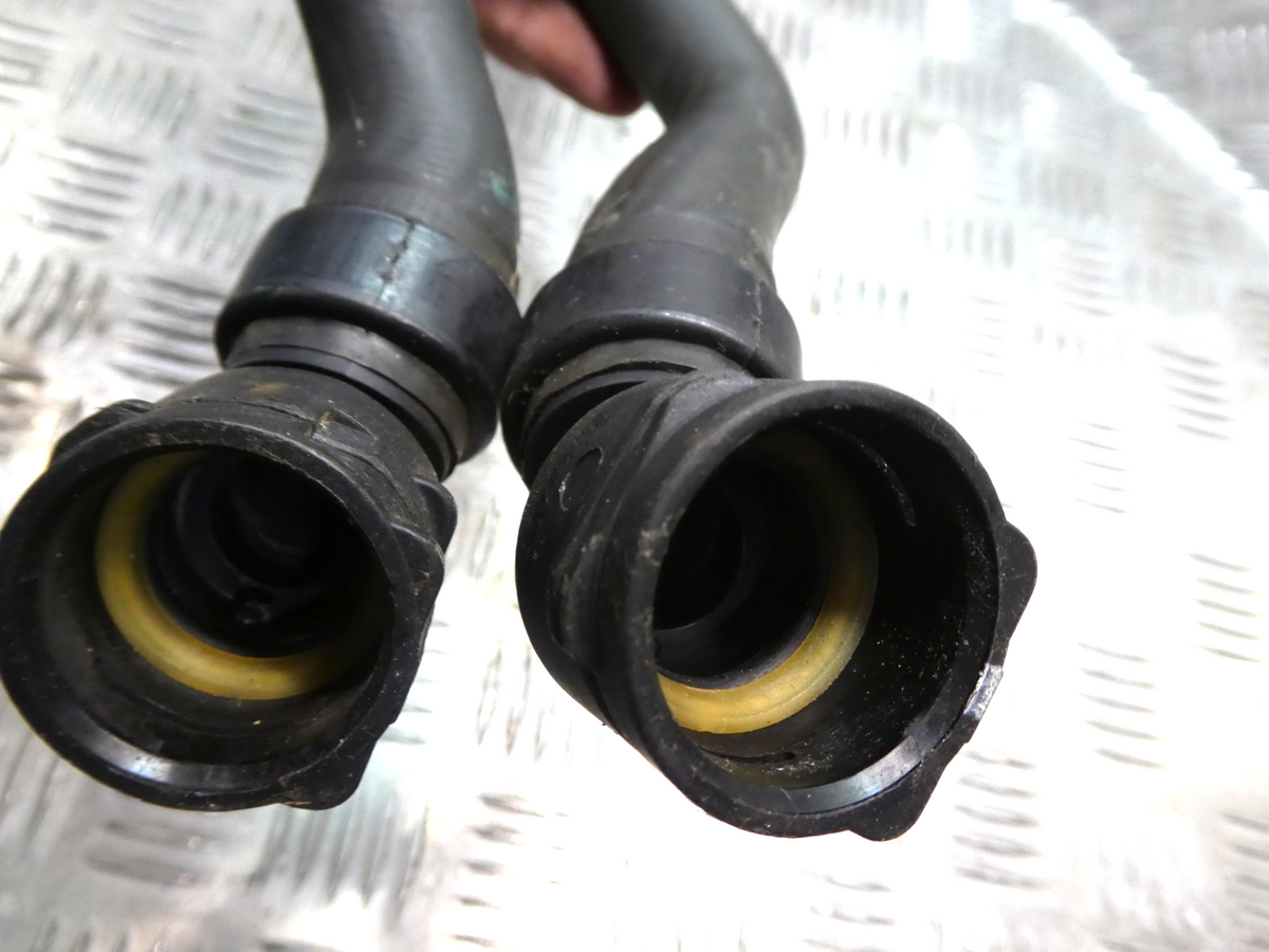 OPEL ASTRA K 1.0 TURBO 12V Orig. Kühlwasserschlauch 13497197 ORIGINAL gebraucht - 13497198 – Produktansicht 2