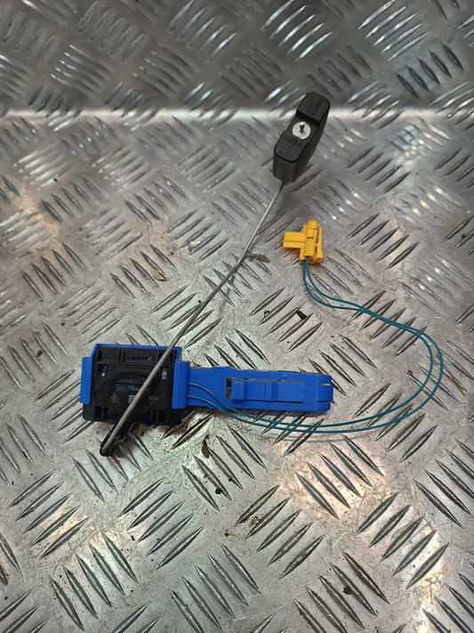 Porsche Panamera 970 Kraftstoffanzeige Tank Kraftstoffsensor ORIGINAL gebraucht - 97062084100 – Produktansicht 1