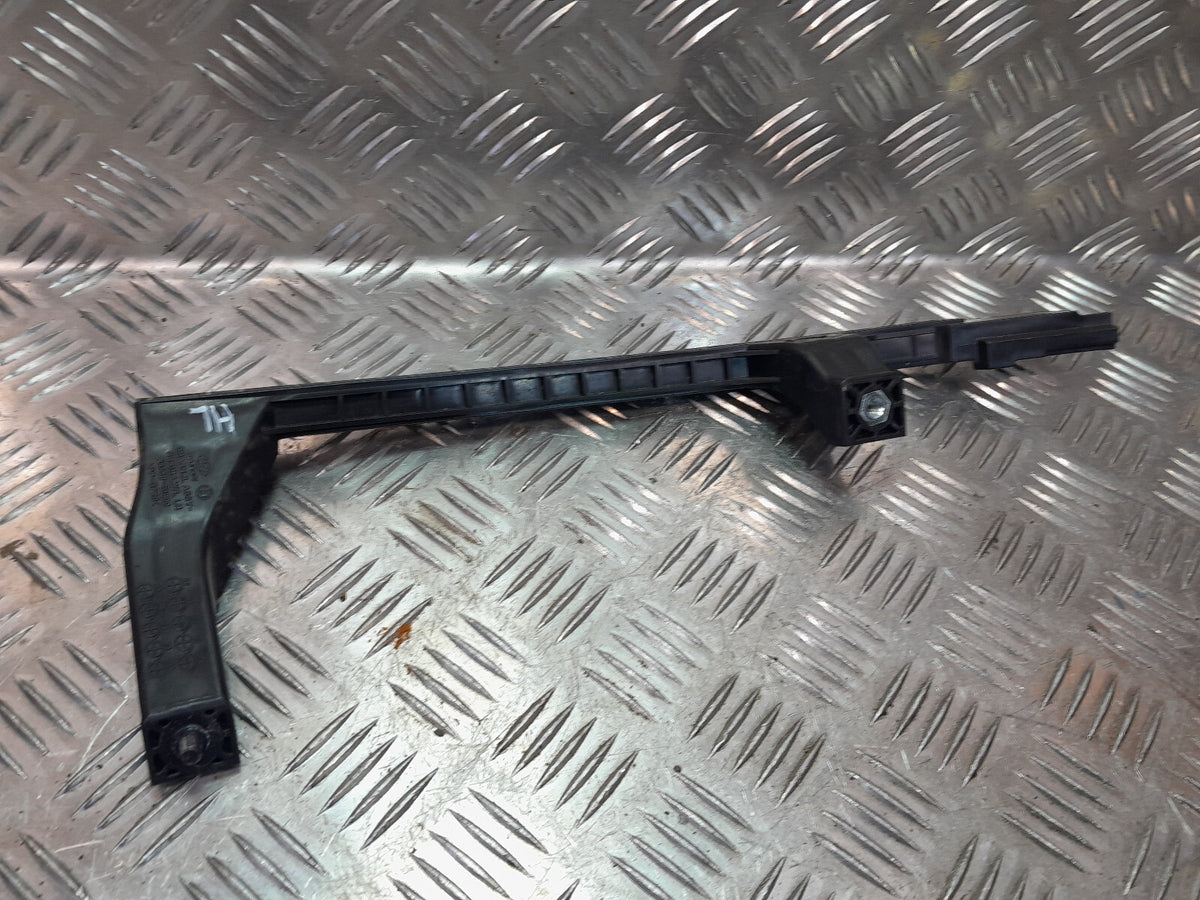 HYUNDAI IONIQ 5 Tür Türinnenraum Halter 83550GI000 ORIGINAL gebraucht - Fensterheber – Produktansicht 1