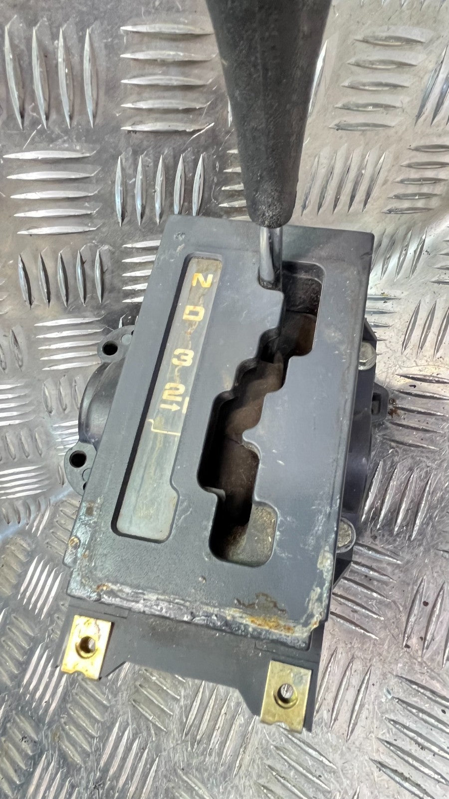 Mercedes-Benz C126 W126 _ Schaltkulisse Wählhebel Automatik ORIGINAL gebraucht - 1262670447 – Produktansicht 2
