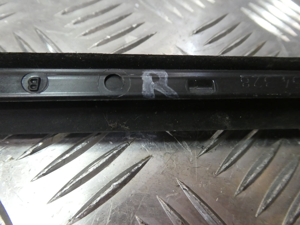 VW ID3 ID.3 Wasserfangleiste Wischleiste rechts 10A854328 ORIGINAL gebraucht - Volkswagen – Produktansicht 4