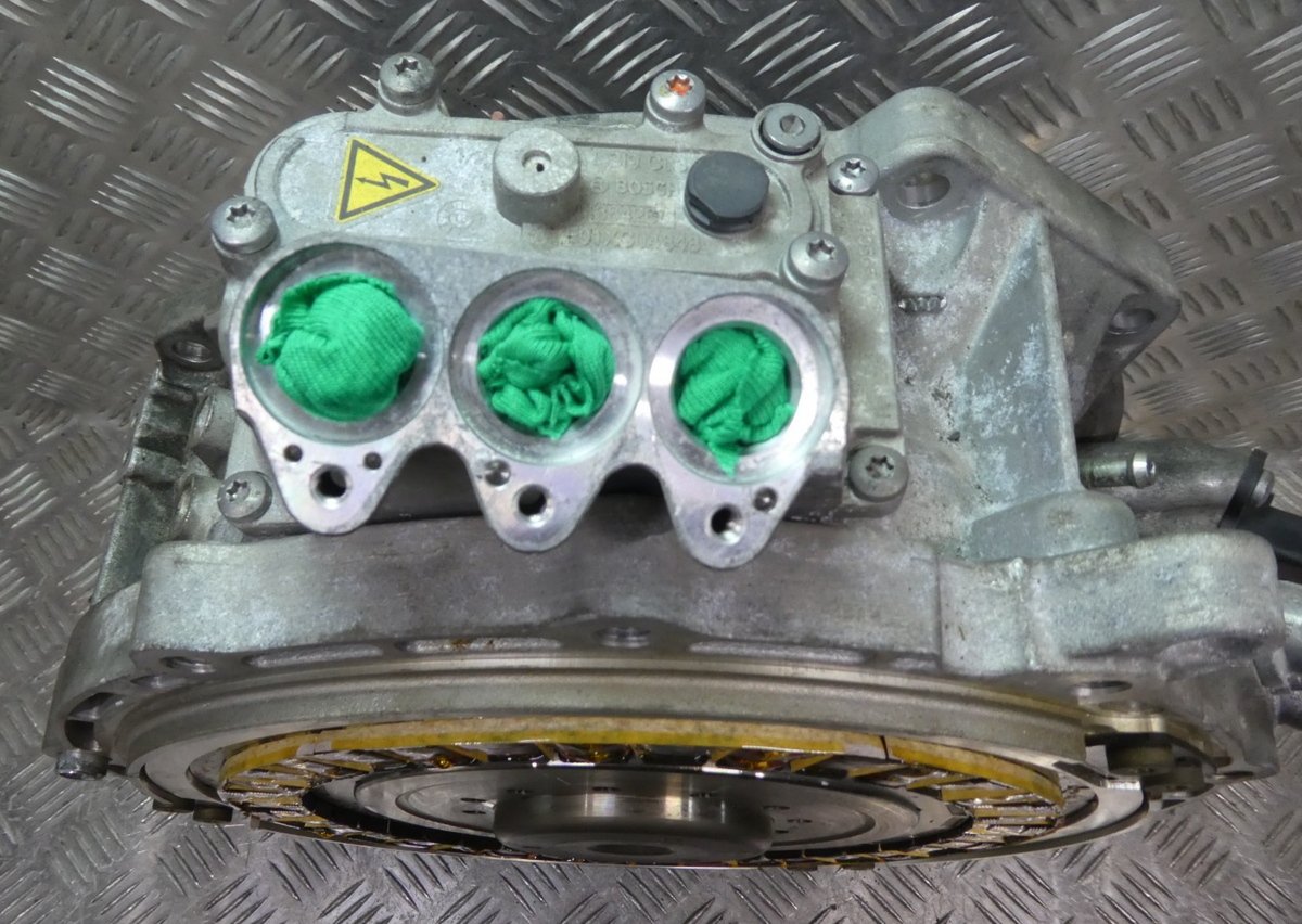 Porsche Panamera 970 3.0 E-Hybrid Elektromotor Motor 043750601 ORIGINAL gebraucht - 97011701012 – Produktansicht 6