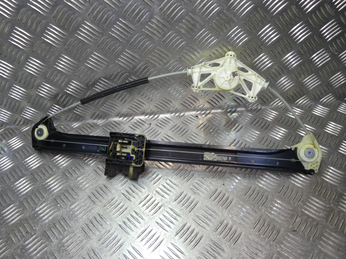 Porsche Macan 95B hinten links 95B839461 ORIGINAL gebraucht - Fensterheber – Produktansicht 3