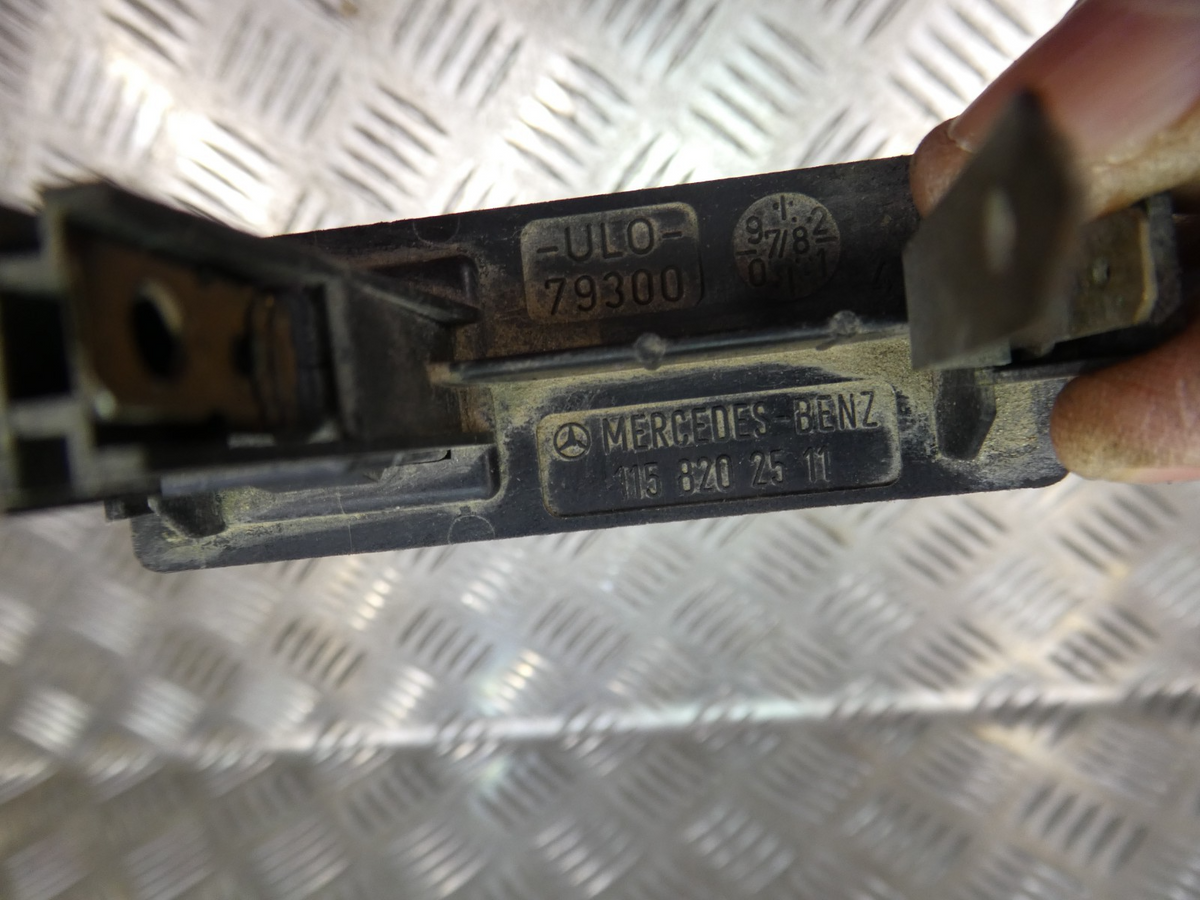 Mercedes-Benz W126 C126 Tür Kontakt Schalter Kofferraum Beleuchtung ORIGINAL gebraucht - 1158202511 – Produktansicht 3