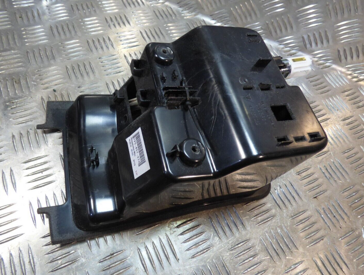 Porsche Cayenne 92A Einsatz Ablage Ablagekasten 7P5857232 ORIGINAL gebraucht - Mittelarmlehne – Produktansicht 3