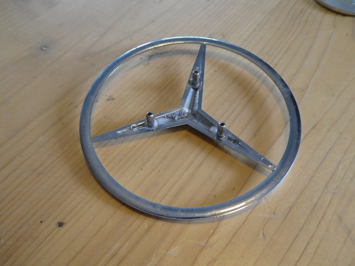 Mercedes-Benz C126 SEC Coupe Stern Kofferraumdeckel ORIGINAL gebraucht - 1267580158 – Produktansicht 4