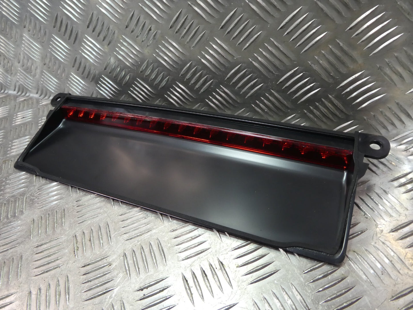 Porsche Panamera 970 Bremsleuchte Zusatzleuchte ORIGINAL gebraucht - 97063105004 – Produktansicht 3