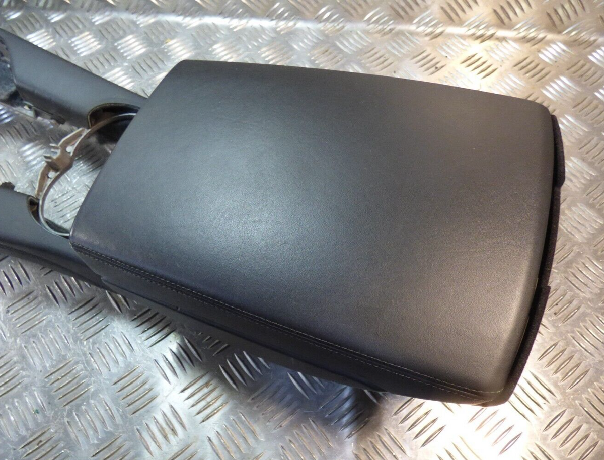 Porsche Panamera 970 Armlehne Mittelkonsole Vorne Schwarz Leder A11 ORIGINAL gebraucht - 97055311100 – Produktansicht 3