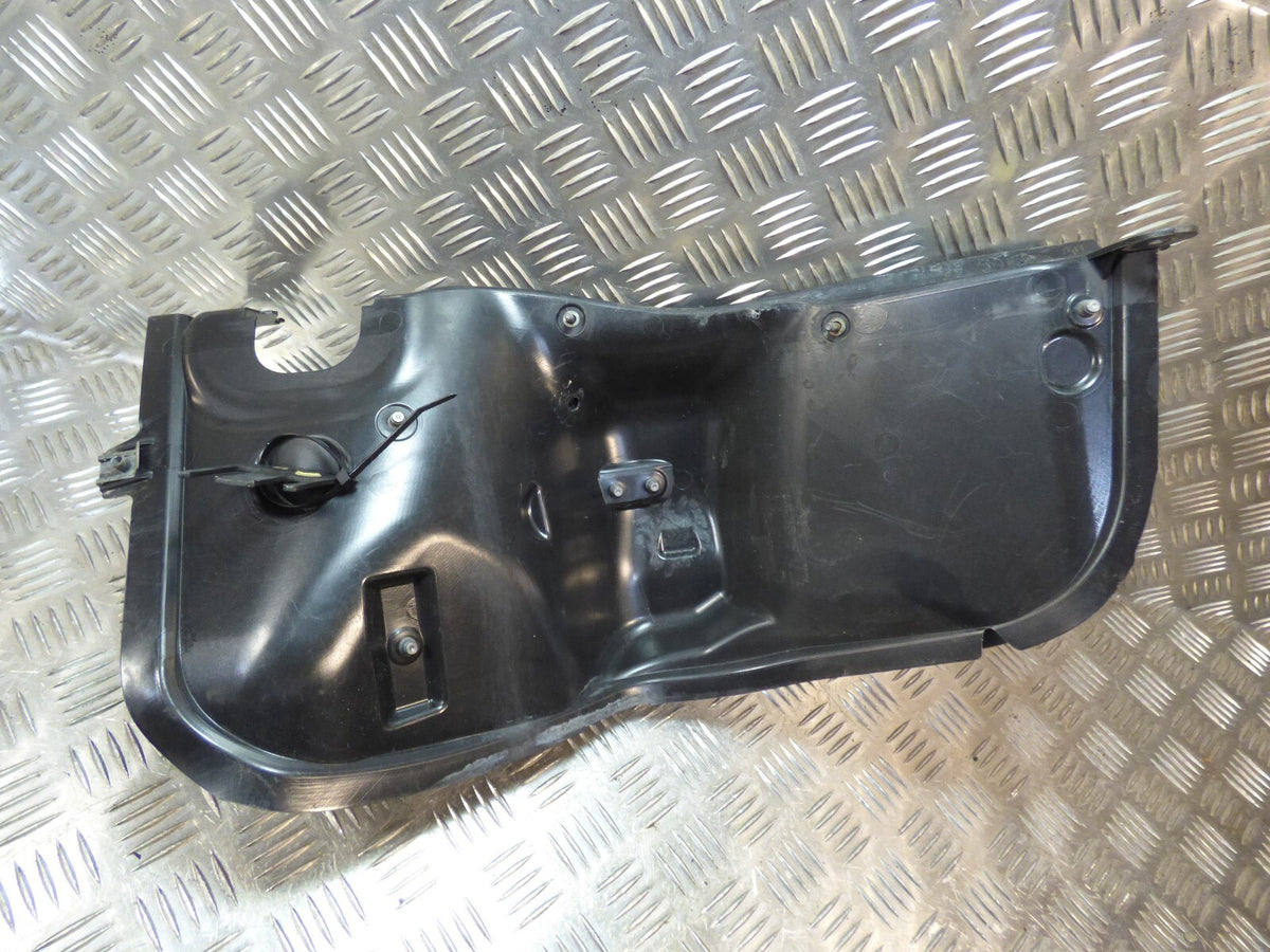 Porsche Cayenne 92A Vorne rechts Isolator Windlauf 7P5819512 ORIGINAL gebraucht - Verkleidung – Produktansicht 1